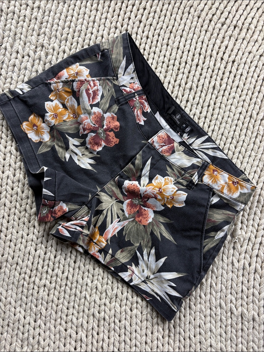 Volcom Black Floral Print Women's Jean Shorts Size 25